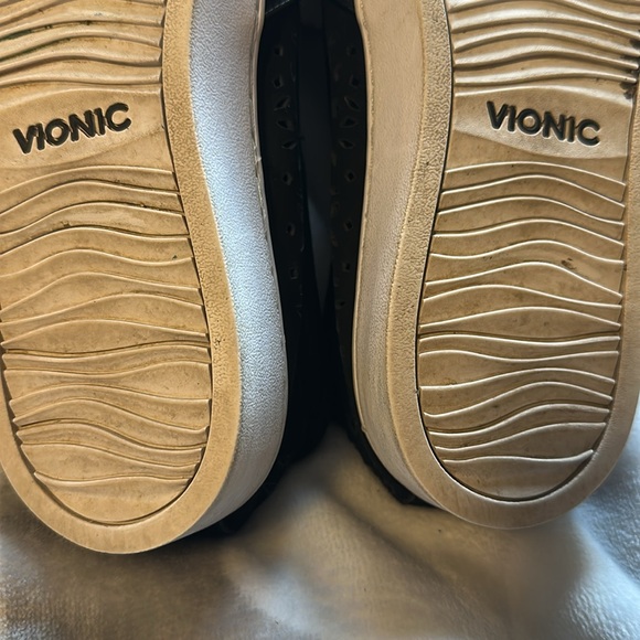 VIONIC women’s slip on sneakers suede black size 9 - Picture 7 of 10